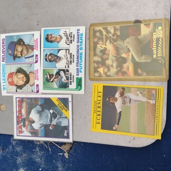Baseball Card Lot - Picture 4 of 5